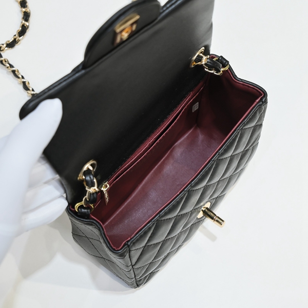 シャネルバッグ着用イメージ